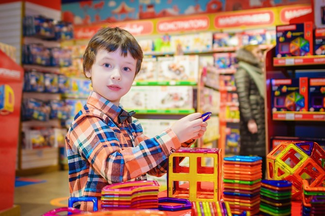Find et bredt udvalg af kvalitetslegetøj til børn i alle aldre på www.legebyen.dk